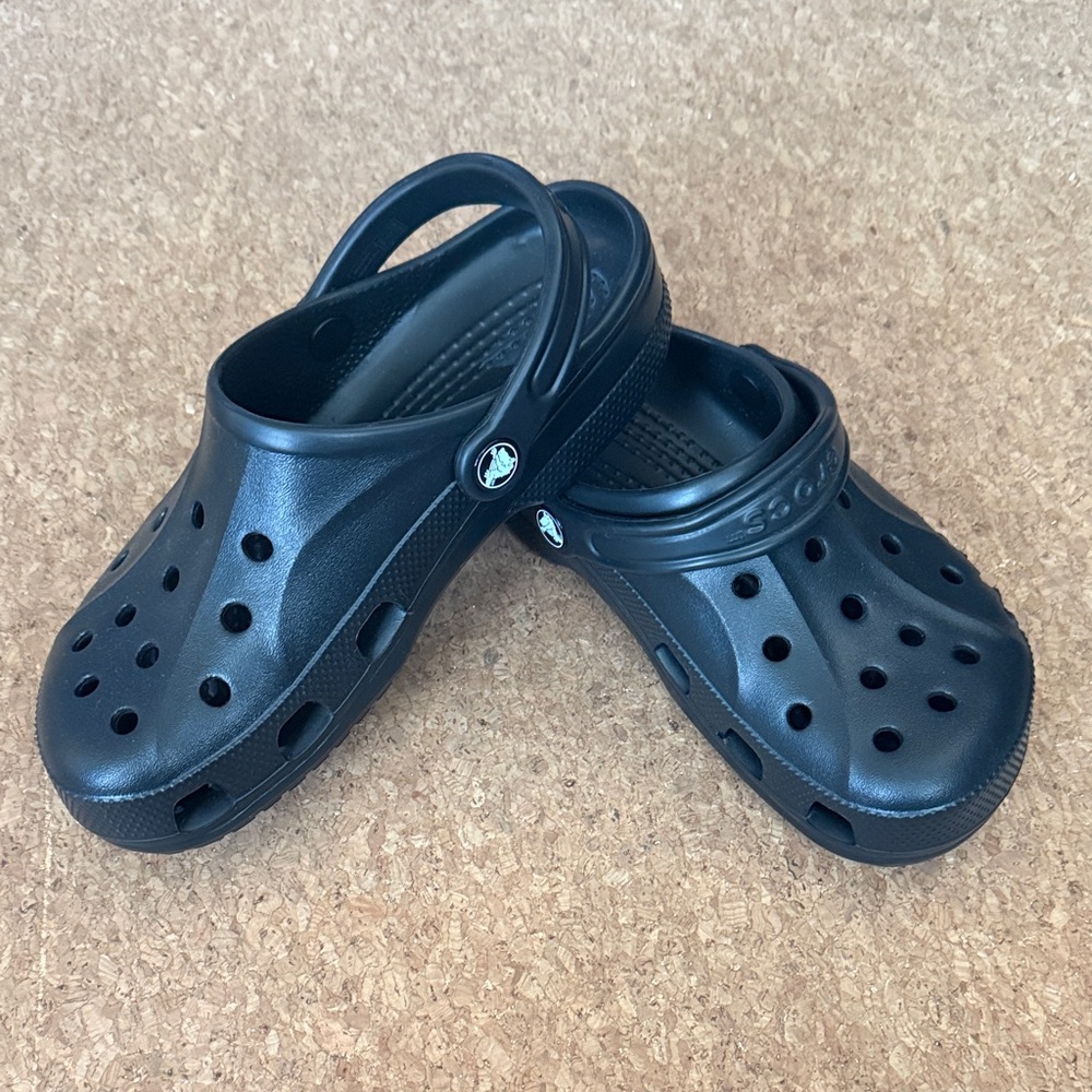 Black Clogs M5, W7